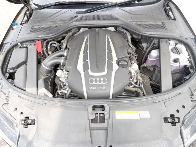 Ａ８ ４．０ＴＦＳＩクワトロ　２１インチ５本スポークマットチタンＡＷ　純正ナビＴＶ　３６０度カメラ　レザーシート　アダプティブクルーズコントロール　ＢＯＳＥサウンドシステム　前席シートヒーター　電動リアゲート　ＥＴＣ　禁煙車（19枚目）