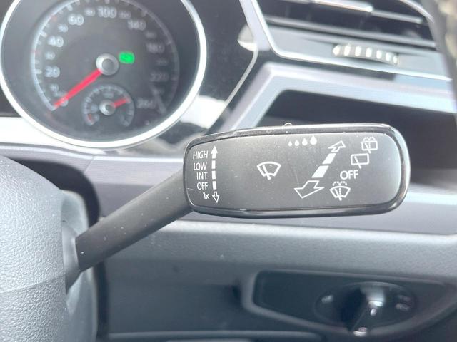 ゴルフトゥーラン ＴＳＩ　Ｒライン　ＤＣＣＰＫＧ　Ｄｉｓｃｏｖｅｒ　Ｐｒｏ　ＡｐｐｌｅＣａｒＰｌａｙ　リアビューカメラ　　アダプティブシャシーコントロール　アダプティブクルーズコントロール　純正１８インチアルミホイール　ＥＴＣ　禁煙車（32枚目）