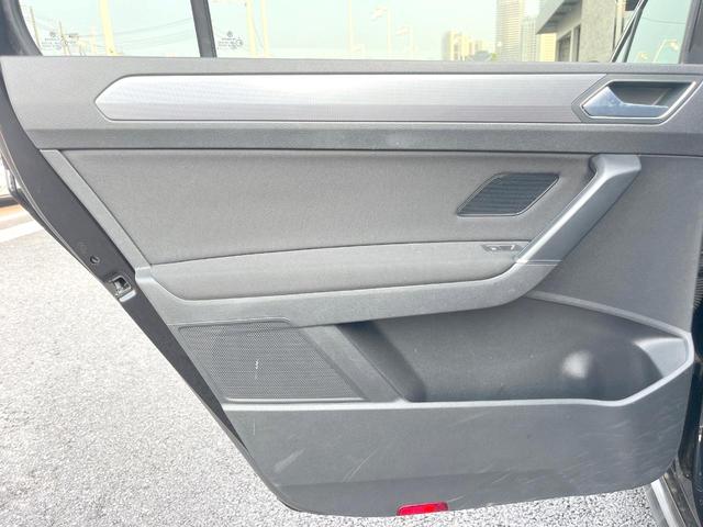 ゴルフトゥーラン ＴＳＩ　Ｒライン　ＤＣＣＰＫＧ　Ｄｉｓｃｏｖｅｒ　Ｐｒｏ　ＡｐｐｌｅＣａｒＰｌａｙ　リアビューカメラ　　アダプティブシャシーコントロール　アダプティブクルーズコントロール　純正１８インチアルミホイール　ＥＴＣ　禁煙車（54枚目）