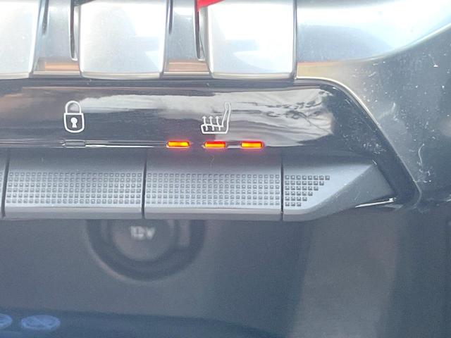 ５００８ ＧＴ　ブルーＨＤｉ　１オーナー　ファーストクラスＰＫＧ　パノラミックサンルーフ　シートヒーター　パワーシート　Ａｐｐｌｅｃａｒｐｌａｙ　３６０度ビジョン　パークアシスト　アダプティブクルーズ　衝突軽減　ＥＴＣ　禁煙車（6枚目）