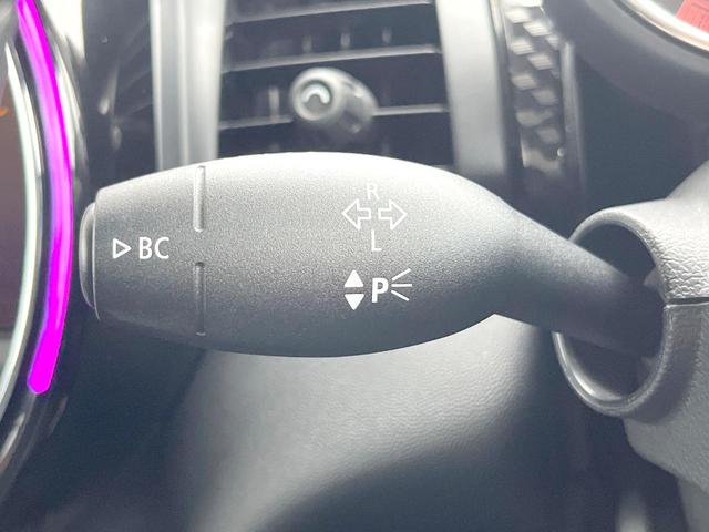 ＭＩＮＩ クーパーＳ　５ドア　ペッパーＰＫＧ　純正ナビ　リアビューカメラ　Ｂｌｕｅｔｏｏｔｈ　レインセンサー　デュアルオートエアコン　ＬＥＤヘッドランプ　オートライト　ダブルストライプシート　ＥＴＣ　禁煙車（28枚目）