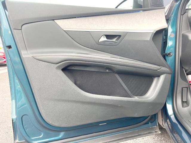 ５００８ ＧＴ　ブルーＨＤｉ　純正ナビＴＶ　ＡｐｐｌｅＣａｒＰｌａｙ　バックカメラ　アダプティブクルーズ　衝突軽減　パワーバックドア　アドバンスドグリップコントロール　ハーフレザーシート　純正１８インチアルミ　ＥＴＣ　禁煙車（31枚目）
