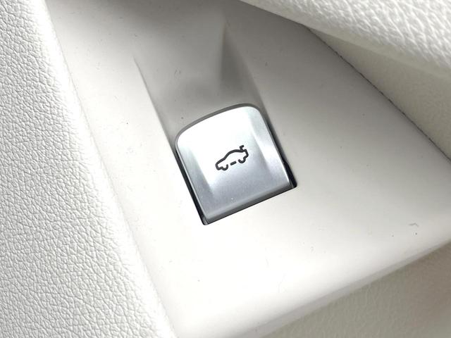 ７シリーズ ７４０ｉ　Ｍスポーツ　サンルーフ　革シート　ＯＰ２０インチＡＷ　レーザーライト　純正ナビＴＶ　３６０度カメラ　ｈａｒｍａｎ－ｋａｒｄｏｎ　ＨＵＤ　アクティブクルコン　パワーシート　シートヒーター　パドルシフト　ＥＴＣ　禁煙（41枚目）