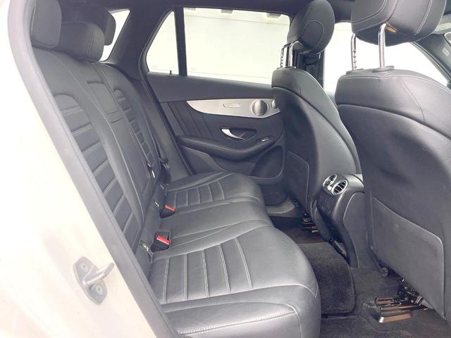 ＧＬＣ ＧＬＣ２２０ｄ　４マチックスポーツ（本革仕様）　パノラミックスライディングルーフ　Ｂｕｒｍｅｓｔｅｒサウンド　ヘッドアップディスプレイ　全席シートヒーター　パワーシート　純正１９インチアルミホイール　キーレスゴー　パワーバックドア　ＥＴＣ（9枚目）