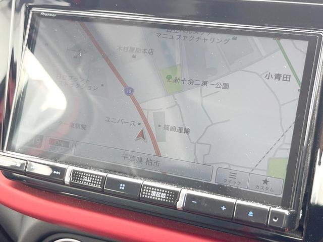 トゥインゴ インテンス　キャンバストップ　ｃａｒｒｏｚｚｅｒｉａ製ナビ　フルセグＴＶ　クルーズコントロール　クリアランスソナー　オートライト　オートエアコン　純正１５インチアルミ　ＥＴＣ　禁煙車（5枚目）