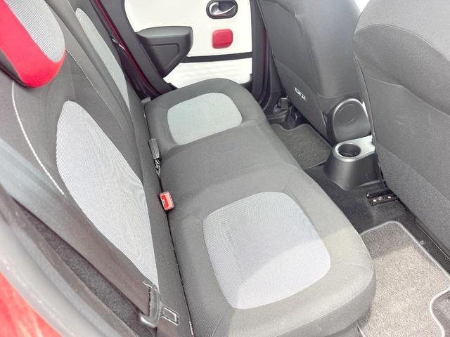 トゥインゴ インテンス　キャンバストップ　ｃａｒｒｏｚｚｅｒｉａ製ナビ　フルセグＴＶ　クルーズコントロール　クリアランスソナー　オートライト　オートエアコン　純正１５インチアルミ　ＥＴＣ　禁煙車（9枚目）