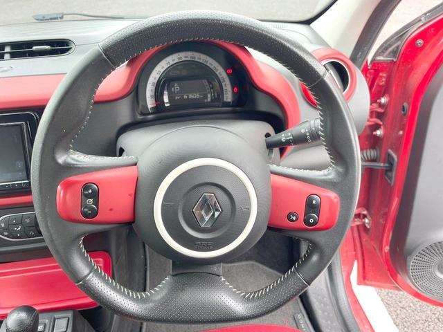 トゥインゴ インテンス　キャンバストップ　ｃａｒｒｏｚｚｅｒｉａ製ナビ　フルセグＴＶ　クルーズコントロール　クリアランスソナー　オートライト　オートエアコン　純正１５インチアルミ　ＥＴＣ　禁煙車（11枚目）