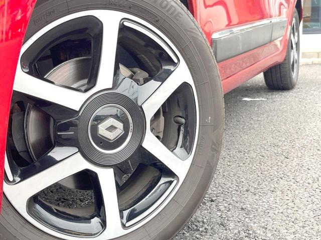 トゥインゴ インテンス　キャンバストップ　ｃａｒｒｏｚｚｅｒｉａ製ナビ　フルセグＴＶ　クルーズコントロール　クリアランスソナー　オートライト　オートエアコン　純正１５インチアルミ　ＥＴＣ　禁煙車（13枚目）