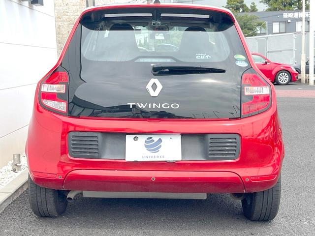 トゥインゴ インテンス　キャンバストップ　ｃａｒｒｏｚｚｅｒｉａ製ナビ　フルセグＴＶ　クルーズコントロール　クリアランスソナー　オートライト　オートエアコン　純正１５インチアルミ　ＥＴＣ　禁煙車（15枚目）