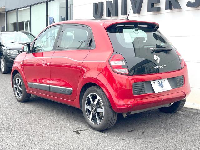 トゥインゴ インテンス　キャンバストップ　ｃａｒｒｏｚｚｅｒｉａ製ナビ　フルセグＴＶ　クルーズコントロール　クリアランスソナー　オートライト　オートエアコン　純正１５インチアルミ　ＥＴＣ　禁煙車（25枚目）