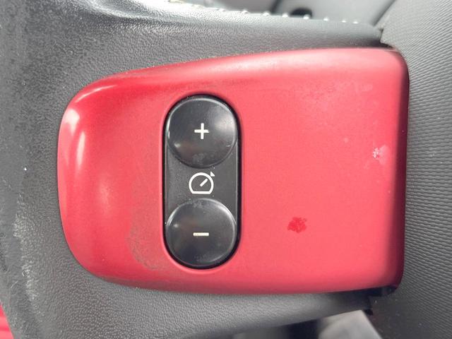 トゥインゴ インテンス　キャンバストップ　ｃａｒｒｏｚｚｅｒｉａ製ナビ　フルセグＴＶ　クルーズコントロール　クリアランスソナー　オートライト　オートエアコン　純正１５インチアルミ　ＥＴＣ　禁煙車（26枚目）