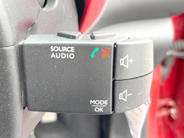 トゥインゴ インテンス　キャンバストップ　ｃａｒｒｏｚｚｅｒｉａ製ナビ　フルセグＴＶ　クルーズコントロール　クリアランスソナー　オートライト　オートエアコン　純正１５インチアルミ　ＥＴＣ　禁煙車（30枚目）