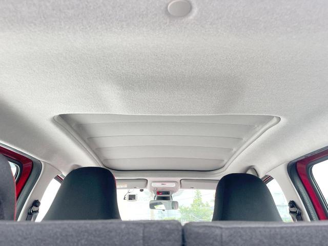 トゥインゴ インテンス　キャンバストップ　ｃａｒｒｏｚｚｅｒｉａ製ナビ　フルセグＴＶ　クルーズコントロール　クリアランスソナー　オートライト　オートエアコン　純正１５インチアルミ　ＥＴＣ　禁煙車（42枚目）