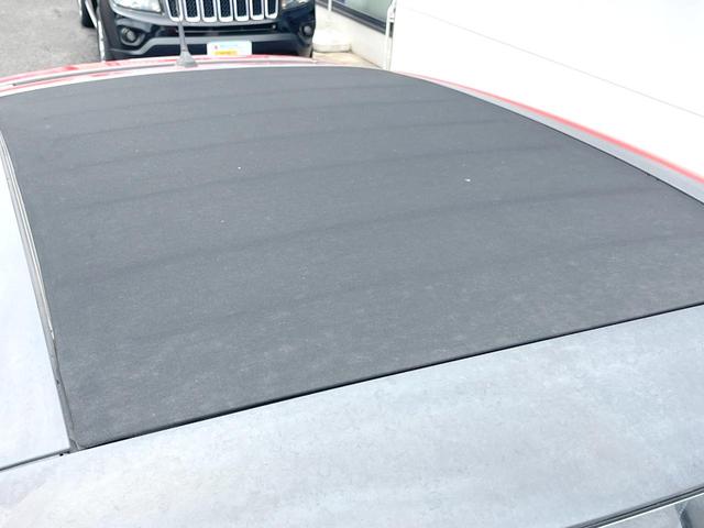 トゥインゴ インテンス　キャンバストップ　ｃａｒｒｏｚｚｅｒｉａ製ナビ　フルセグＴＶ　クルーズコントロール　クリアランスソナー　オートライト　オートエアコン　純正１５インチアルミ　ＥＴＣ　禁煙車（43枚目）