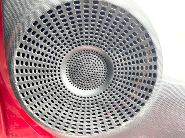 トゥインゴ インテンス　キャンバストップ　ｃａｒｒｏｚｚｅｒｉａ製ナビ　フルセグＴＶ　クルーズコントロール　クリアランスソナー　オートライト　オートエアコン　純正１５インチアルミ　ＥＴＣ　禁煙車（47枚目）