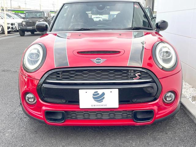 ＭＩＮＩ クーパーＳ　３ドア　カメラ／パーキングアシストＰＫＧ　ペッパーＰＫＧ　エナジェティックスタイル　ＡｐｐｌｅＣａｒＰｌａｙ　純正ナビ　バックカメラ　ＪＣＷ革巻ステアリング　衝突軽減　ＯＰ１７インチＡＷ　ＥＴＣ（13枚目）