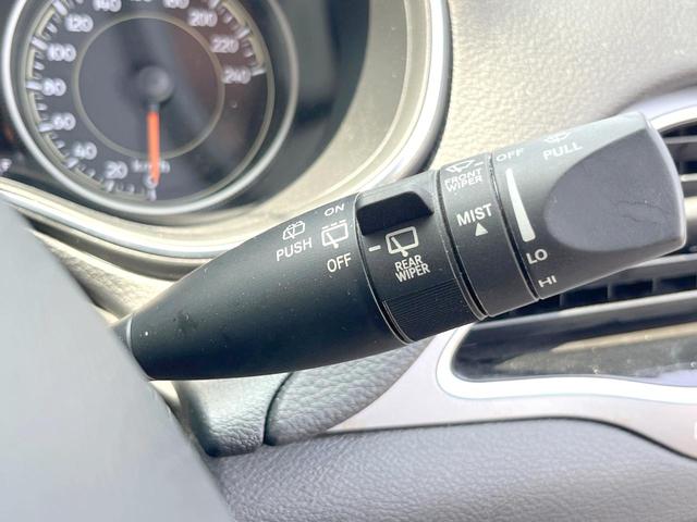 ジープ・チェロキー リミテッド　黒革シート　ＡｐｐｌｅＣａｒＰｌａｙ　純正ナビＴＶ　バックカメラ　アダプティブクルコン　シートヒーター　シートベンチレーション　ＬＥＤヘッド　オートハイビーム　純正１８インチＡＷ　ＥＴＣ　禁煙（31枚目）