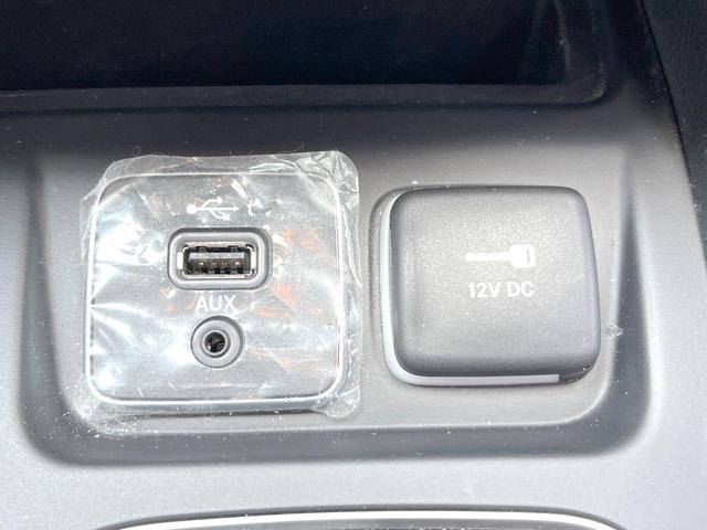 ジープ・チェロキー リミテッド　黒革シート　ＡｐｐｌｅＣａｒＰｌａｙ　純正ナビＴＶ　バックカメラ　アダプティブクルコン　シートヒーター　シートベンチレーション　ＬＥＤヘッド　オートハイビーム　純正１８インチＡＷ　ＥＴＣ　禁煙（35枚目）
