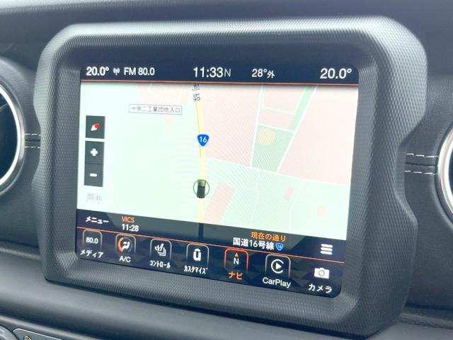 ジープ・ラングラーアンリミテッド サハラ　１オーナー　黒革シート　ＡｐｐｌｅＣａｒＰｌａｙ　純正ナビＴＶ　バックカメラ　アダプティブクルコン　シートヒーター　純正１８インチＡＷ　パークアシスト　ブラインドスポットモニター　ＥＴＣ　禁煙車（5枚目）