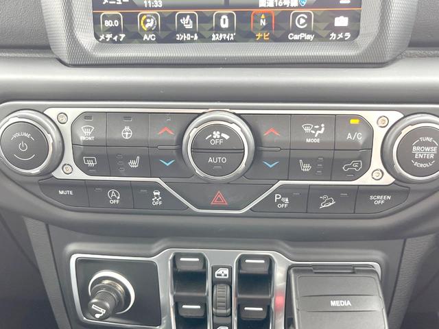 ジープ・ラングラーアンリミテッド サハラ　１オーナー　黒革シート　ＡｐｐｌｅＣａｒＰｌａｙ　純正ナビＴＶ　バックカメラ　アダプティブクルコン　シートヒーター　純正１８インチＡＷ　パークアシスト　ブラインドスポットモニター　ＥＴＣ　禁煙車（32枚目）
