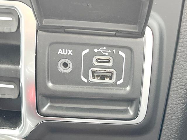 ジープ・ラングラーアンリミテッド サハラ　１オーナー　黒革シート　ＡｐｐｌｅＣａｒＰｌａｙ　純正ナビＴＶ　バックカメラ　アダプティブクルコン　シートヒーター　純正１８インチＡＷ　パークアシスト　ブラインドスポットモニター　ＥＴＣ　禁煙車（36枚目）