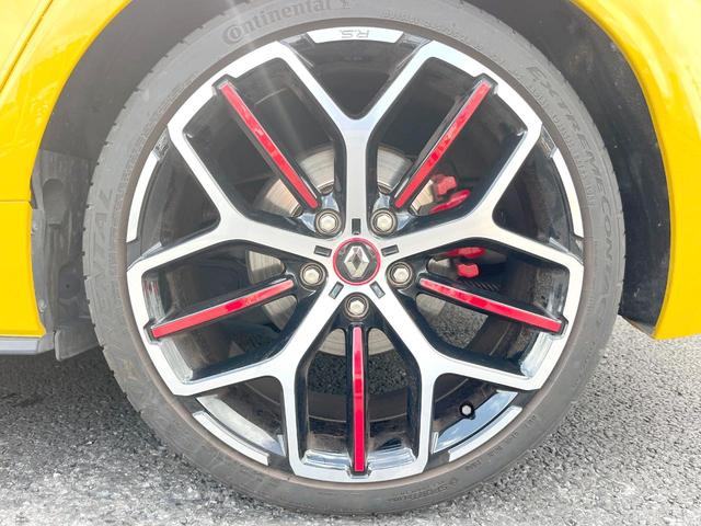 メガーヌ ルノー　スポール　トロフィー　６ＭＴ　Ａｐｐｌｅｃａｒｐｌａｙ　リアビューカメラ　「Ｒ．Ｓ．」ＲＥＣＡＲＯ製バケットシート　Ｂｒｅｍｂｏ製ブレーキキャリパー　走行モードセレクタ　純正１９インチＡＷ　ＬＥＤヘッド　ＥＴＣ（47枚目）