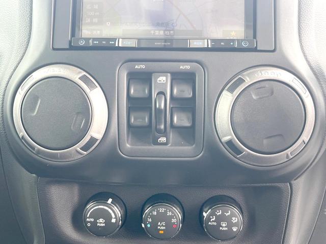 ジープ・ラングラーアンリミテッド スポーツ　ｃａｒｒｏｚｚｅｒｉａ製ナビＴＶ　バックカメラ　クルーズコントロール　オートエアコン　ＬＥＤヘッドランプ／ＬＥＤフロントフォグ　サイドカメラ　サイドステップ　純正１７インチＡＷ　ＥＴＣ　禁煙車（39枚目）