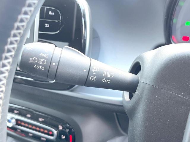 スマートフォーフォー ＢＲＡＢＵＳ　エクスクルーシブ　パノラミックルーフ　黒革シート　衝突被害軽減システム　Ｐａｎａｓｏｎｉｃ製ポータブルナビ　バックカメラ　レーンキープ　クルコン　シートヒーター　Ｂｌｕｅｔｏｏｔｈ接続　純正１７インチＡＷ　ＥＴＣ　禁煙（35枚目）