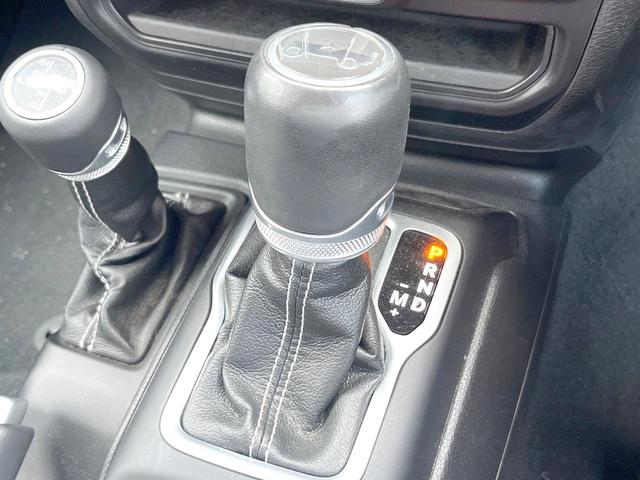 ジープ・ラングラーアンリミテッド サハラ　黒革シート　シートヒーター　ＡｐｐｌｅＣａｒＰｌａｙ　純正ナビＴＶ　バックカメラ　アダプティブクルーズ　ブラインドスポットモニター　ＬＥＤヘッドランプ　ＡＬＰＩＮＥ製９スピーカー　ＥＴＣ　禁煙（34枚目）