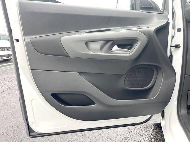 ベルランゴ シャイン　１オーナー　パノラミックルーフ　Ａｐｐｌｅｃａｒｐｌａｙ対応　全周囲カメラ　被害軽減ブレーキ　レーンキープアシスト　ブラインドスポット　アクティブクルーズ　ハイビームアシスト　ＥＴＣ　禁煙（47枚目）