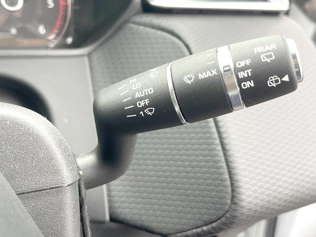 レンジローバーヴェラール Ｓ　１８０ＰＳ　セレクトパック　黒革　ＡｐｐｌｅＣａｒＰｌａｙ　純正ナビＴＶ　３６０度カメラ　アダプティブクルコン　Ｍｅｒｉｄｉａｎサウンド　シートヒーター　パワーシート　ＬＥＤヘッド　オートハイビーム　ＥＴＣ　禁煙（35枚目）