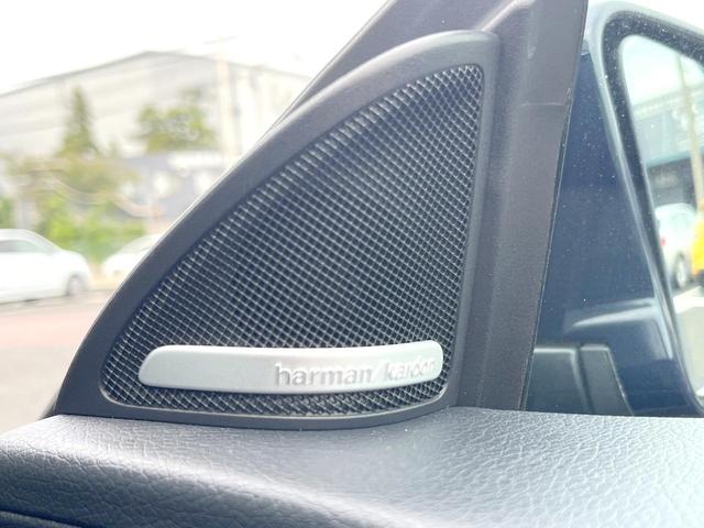 ＣＬＡクラス シューティングブレーク ＣＬＡ１８０　シューティングブレーク　スポーツ　ＡＭＧレザーエクスクルーシブＰＫＧ　レーダーセーフティＰＫＧ　純正ナビＴＶ　革シート　パノラミックスライディングルーフ　ｈａｒｍａｎ／ｋａｒｄｏｎ　バックカメラ　ブラインドスポット　パワーシート　禁煙（7枚目）