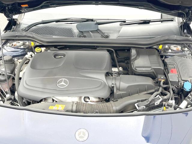 ＣＬＡクラス シューティングブレーク ＣＬＡ１８０　シューティングブレーク　スポーツ　ＡＭＧレザーエクスクルーシブＰＫＧ　レーダーセーフティＰＫＧ　純正ナビＴＶ　革シート　パノラミックスライディングルーフ　ｈａｒｍａｎ／ｋａｒｄｏｎ　バックカメラ　ブラインドスポット　パワーシート　禁煙（19枚目）