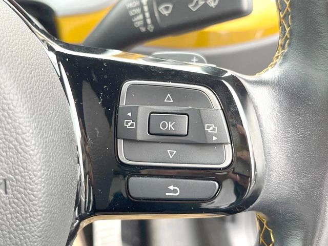 ザ・ビートル デューン　特別仕様　専用ボディ色サンドストームイエローメタリック　オートクルーズコントロール　パークディスタンスコントロール　ＨＩＤヘッドランプ　スマートエントリー　純正ナビＴＶ　リアビューカメラ　オートライト（34枚目）