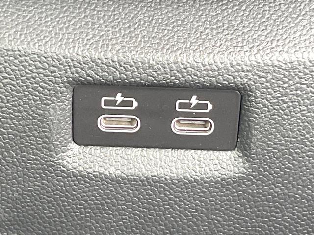 ＭＩＮＩ クーパーＳＤ　クロスオーバー　オール４　レザーシートＰＫＧ　パワーシート　シートヒーター　純正ナビ　リアビューカメラ　パーキングアシスト　ドライビングモード　ＬＥＤヘッドランプ　電動リア　ツインマフラー　純正１８インチＡＷ　ＥＴＣ　禁煙（42枚目）