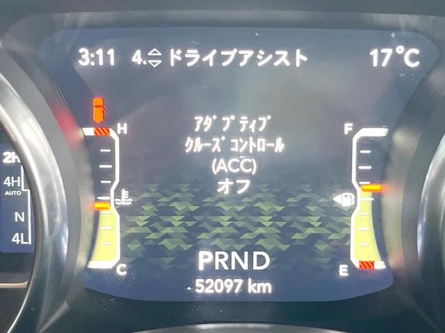ジープ・ラングラーアンリミテッド サハラ　黒革　ＡｐｐｌｅＣａｒＰｌａｙ　純正ナビＴＶ　バックカメラ　アダプティブクルーズコントロール　シートヒーター　ステアリングヒーター　純正１８インチＡＷ　ＬＥＤヘッドランプ　ＥＴＣ　禁煙車（33枚目）