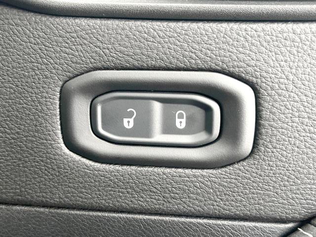 ジープ・ラングラーアンリミテッド サハラ　黒革　ＡｐｐｌｅＣａｒＰｌａｙ　純正ナビＴＶ　バックカメラ　アダプティブクルーズコントロール　シートヒーター　ステアリングヒーター　純正１８インチＡＷ　ＬＥＤヘッドランプ　ＥＴＣ　禁煙車（51枚目）