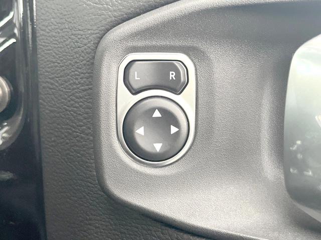 ジープ・ラングラーアンリミテッド サハラ　黒革　ＡｐｐｌｅＣａｒＰｌａｙ　純正ナビＴＶ　バックカメラ　アダプティブクルーズコントロール　シートヒーター　ステアリングヒーター　純正１８インチＡＷ　ＬＥＤヘッドランプ　ＥＴＣ　禁煙車（52枚目）