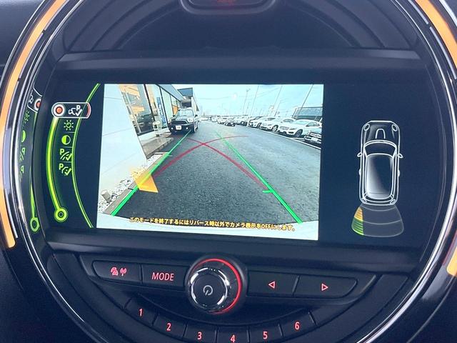 ＭＩＮＩ ジョンクーパーワークス　３ドア　純正ナビ　地デジＴＶ　リアビューカメラ　ヘッドアップディスプレイ　オートクルーズコントロール　パドルシフト　ＬＥＤヘッドランプ　ジョンクーパーワークスエアロダイナミックキット　ＥＴＣ　禁煙車（5枚目）