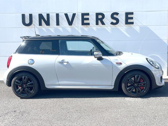 ＭＩＮＩ ジョンクーパーワークス　３ドア　純正ナビ　地デジＴＶ　リアビューカメラ　ヘッドアップディスプレイ　オートクルーズコントロール　パドルシフト　ＬＥＤヘッドランプ　ジョンクーパーワークスエアロダイナミックキット　ＥＴＣ　禁煙車（20枚目）