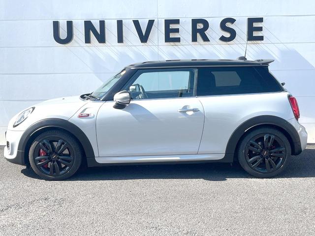 ＭＩＮＩ ジョンクーパーワークス　３ドア　純正ナビ　地デジＴＶ　リアビューカメラ　ヘッドアップディスプレイ　オートクルーズコントロール　パドルシフト　ＬＥＤヘッドランプ　ジョンクーパーワークスエアロダイナミックキット　ＥＴＣ　禁煙車（21枚目）