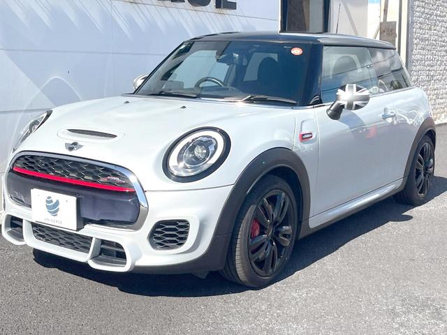 ＭＩＮＩ ジョンクーパーワークス　３ドア　純正ナビ　地デジＴＶ　リアビューカメラ　ヘッドアップディスプレイ　オートクルーズコントロール　パドルシフト　ＬＥＤヘッドランプ　ジョンクーパーワークスエアロダイナミックキット　ＥＴＣ　禁煙車（23枚目）