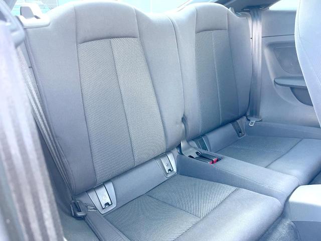 ＴＴクーペ １．８ＴＦＳＩ　１ｓｔエディション　特別仕様車　純正ナビＴＶ　バーチャルコックピット　アシスタンスＰＫＧ　クルーズコントロール　純正１８インチ１０本スポークＡＷ　ＬＥＤヘッド　ダイナミックインジケーター　フロントエアロバンパー　ＥＴＣ（10枚目）
