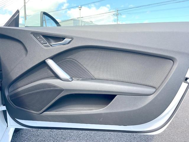 ＴＴクーペ １．８ＴＦＳＩ　１ｓｔエディション　特別仕様車　純正ナビＴＶ　バーチャルコックピット　アシスタンスＰＫＧ　クルーズコントロール　純正１８インチ１０本スポークＡＷ　ＬＥＤヘッド　ダイナミックインジケーター　フロントエアロバンパー　ＥＴＣ（47枚目）