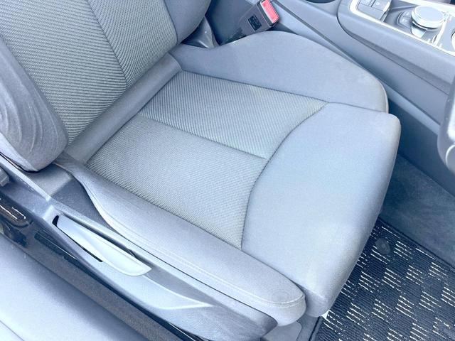 ＴＴクーペ １．８ＴＦＳＩ　１ｓｔエディション　特別仕様車　純正ナビＴＶ　バーチャルコックピット　アシスタンスＰＫＧ　クルーズコントロール　純正１８インチ１０本スポークＡＷ　ＬＥＤヘッド　ダイナミックインジケーター　フロントエアロバンパー　ＥＴＣ（50枚目）