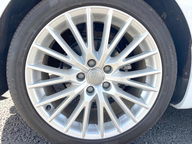 ＴＴクーペ １．８ＴＦＳＩ　１ｓｔエディション　特別仕様車　純正ナビＴＶ　バーチャルコックピット　アシスタンスＰＫＧ　クルーズコントロール　純正１８インチ１０本スポークＡＷ　ＬＥＤヘッド　ダイナミックインジケーター　フロントエアロバンパー　ＥＴＣ（52枚目）