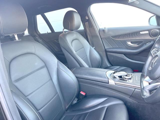 Ｃクラスステーションワゴン Ｃ２００　ステーションワゴン　スポーツ　レーダーセーフティＰＫＧ　黒革シート　純正ナビＴＶ　バックカメラ　パワーシート　シートヒーター　パークトロニック　パワーバックドア　アダプティブハイビームアシスト　純正１８インチＡＷ　ＥＴＣ　禁煙車（9枚目）