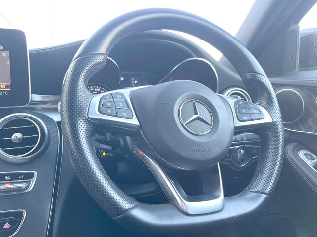 Ｃクラスステーションワゴン Ｃ２００　ステーションワゴン　スポーツ　レーダーセーフティＰＫＧ　黒革シート　純正ナビＴＶ　バックカメラ　パワーシート　シートヒーター　パークトロニック　パワーバックドア　アダプティブハイビームアシスト　純正１８インチＡＷ　ＥＴＣ　禁煙車（12枚目）