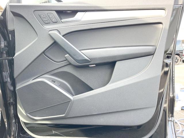 Ｑ５ ブラックエディション　２５０台限定　全周囲カメラ　バーチャルコックピット　ＡｐｐｌｅＣａｒＰｌａｙ　マトリクスＬＥＤヘッド　アダプティブクルコン　黒革シート　パワーシート　シートヒーター　純正２０インチＡＷ　ＥＴＣ　禁煙車（25枚目）