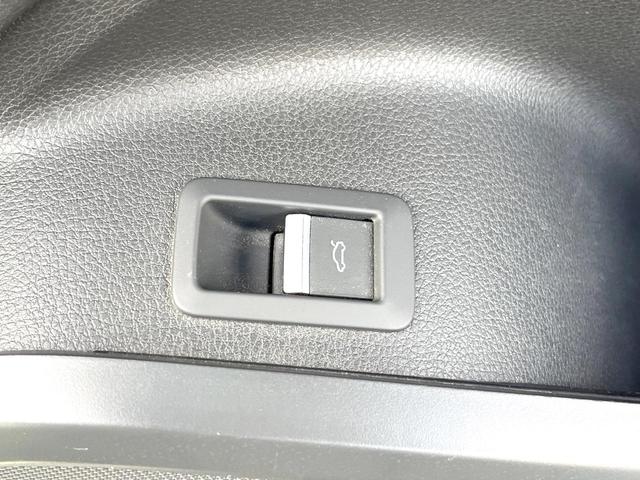Ｑ５ ブラックエディション　２５０台限定　全周囲カメラ　バーチャルコックピット　ＡｐｐｌｅＣａｒＰｌａｙ　マトリクスＬＥＤヘッド　アダプティブクルコン　黒革シート　パワーシート　シートヒーター　純正２０インチＡＷ　ＥＴＣ　禁煙車（32枚目）